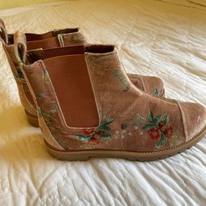 Insecta Vegan Velvet Boots
